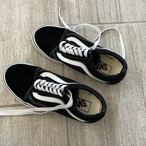Classic van sneakers size 6.5